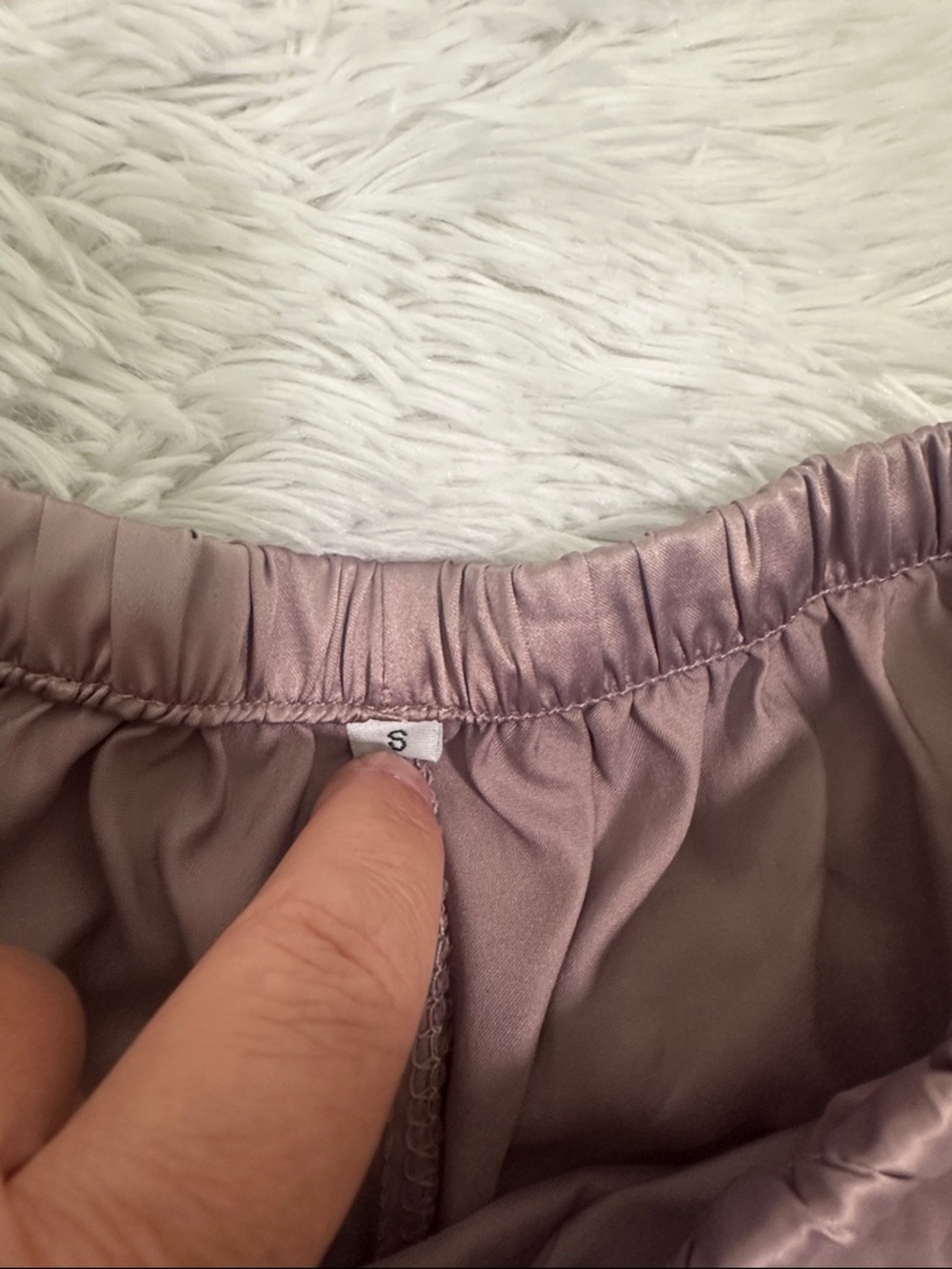 🌷 Amazon Satin Monogram “R” Pajama Set - Picture 2 of 2